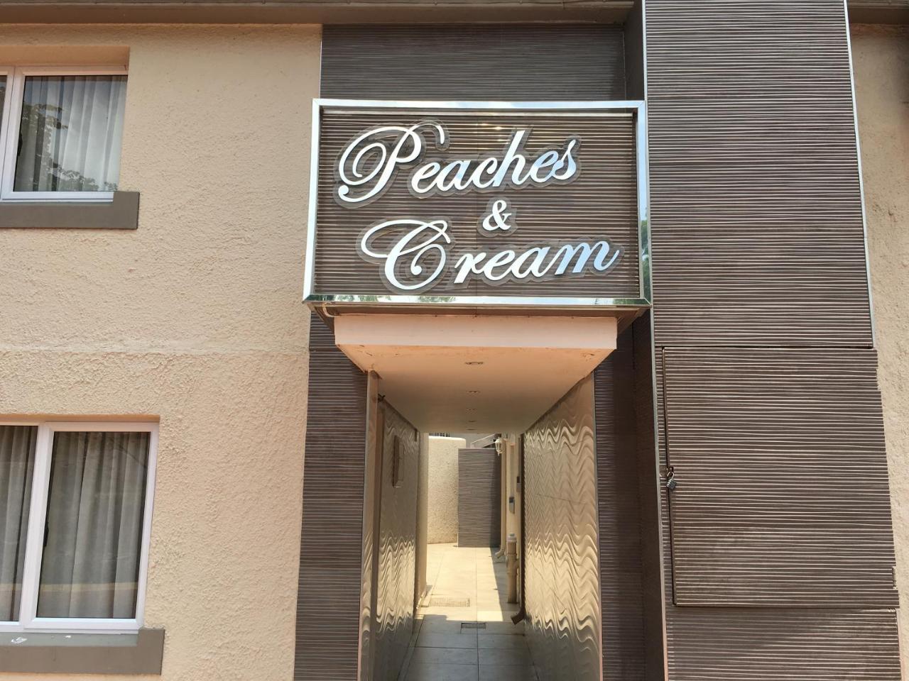 ليديسميث Peaches & Cream Bed & Breakfast المظهر الخارجي الصورة