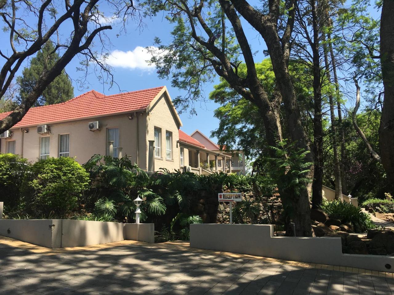 ليديسميث Peaches & Cream Bed & Breakfast المظهر الخارجي الصورة