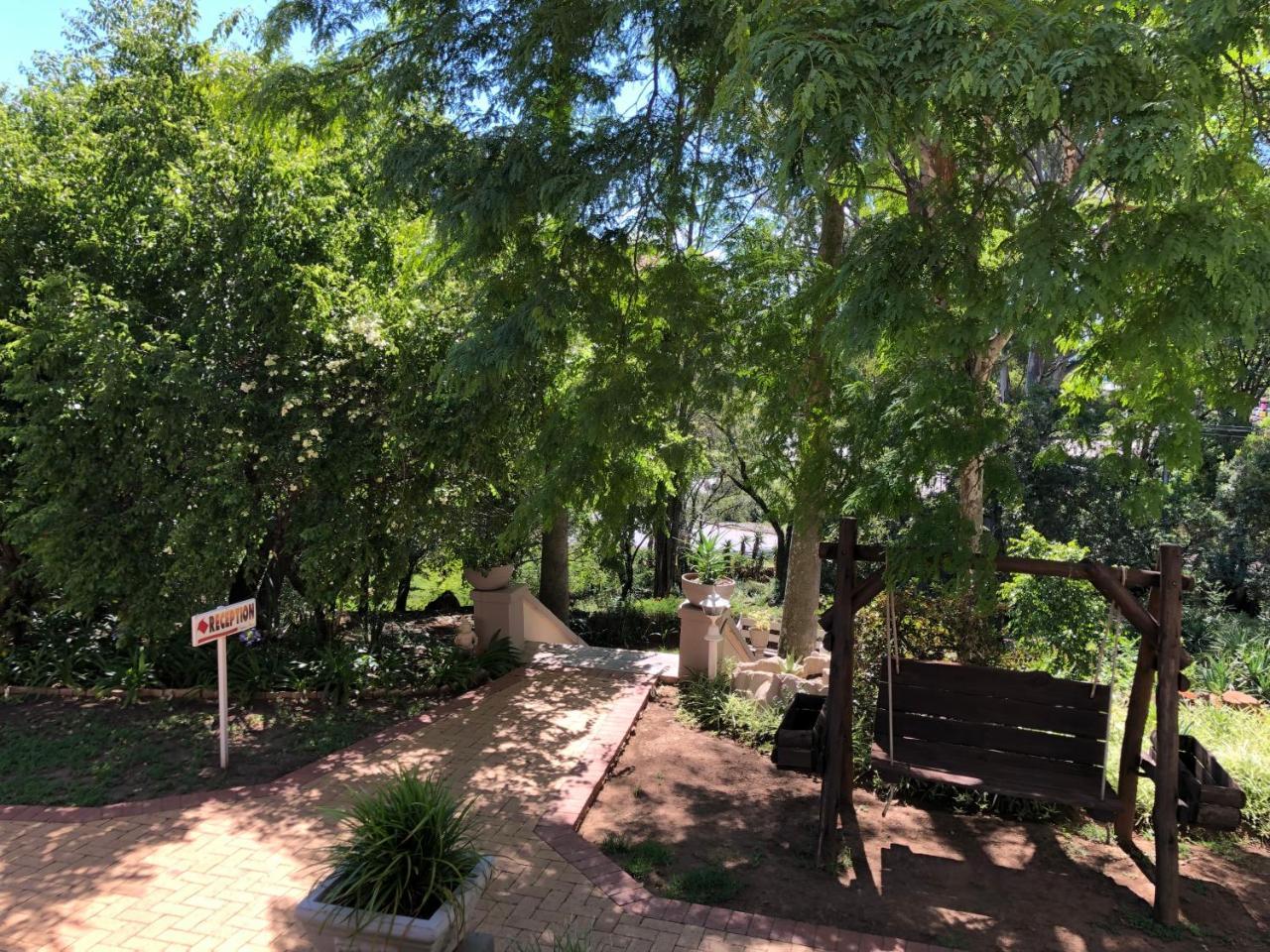 ليديسميث Peaches & Cream Bed & Breakfast المظهر الخارجي الصورة